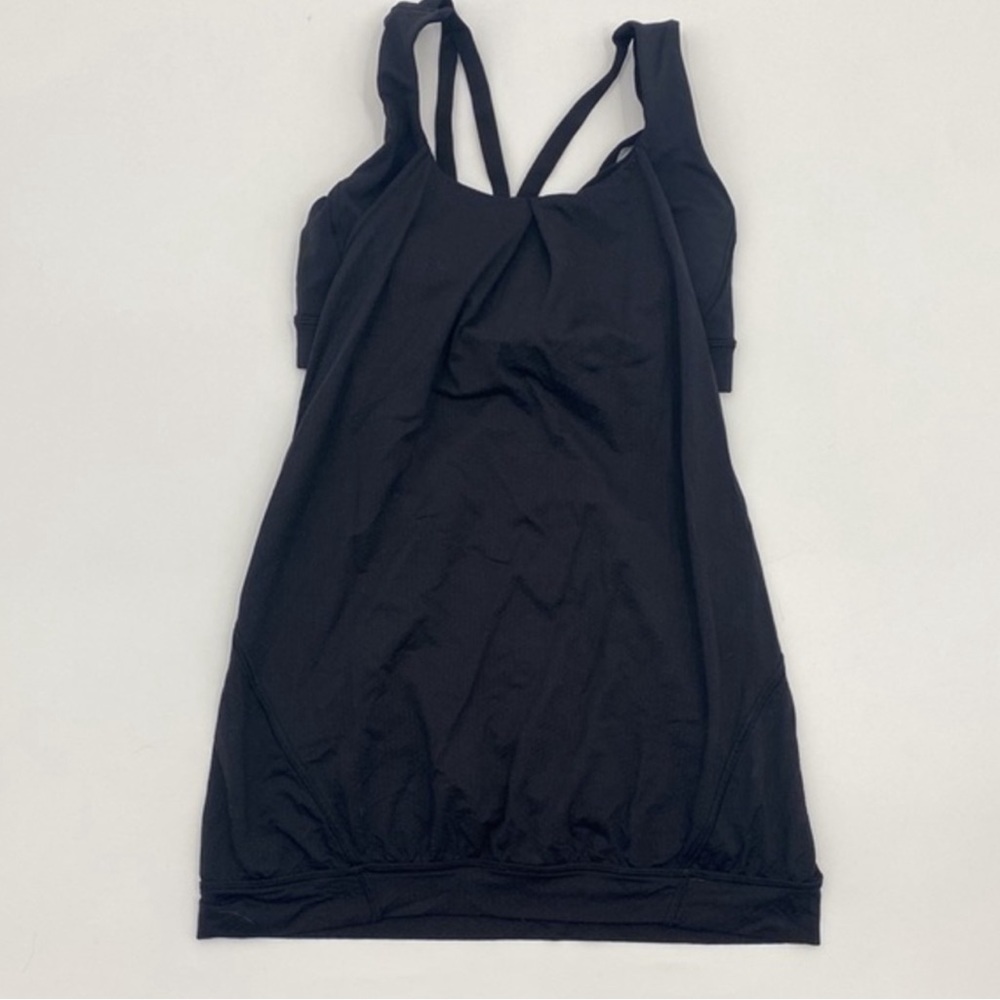 UEC Lululemon black sports bra tank top size 4